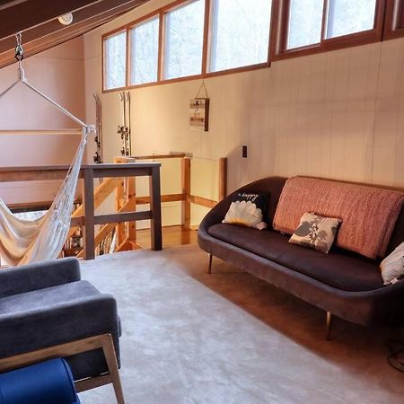 4-Bedroom+Loft-Sauna-Pool Table-Bar-2 Fireplaces バサイ エクステリア 写真